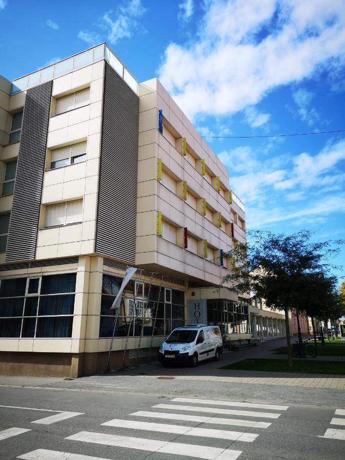 Hotel Central Bjelovar Exterior foto
