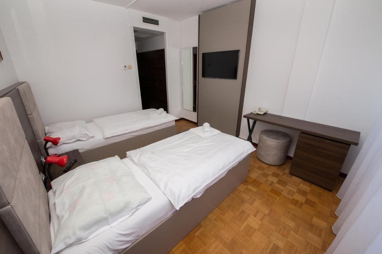 Hotel Central Bjelovar Exterior foto