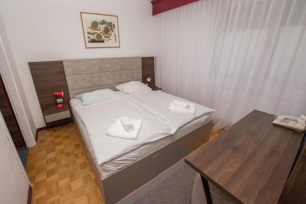 Hotel Central Bjelovar Exterior foto