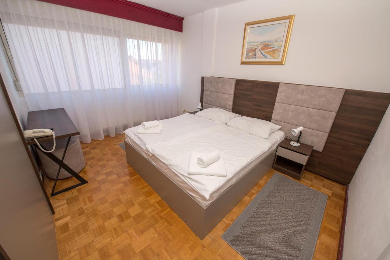 Hotel Central Bjelovar Exterior foto